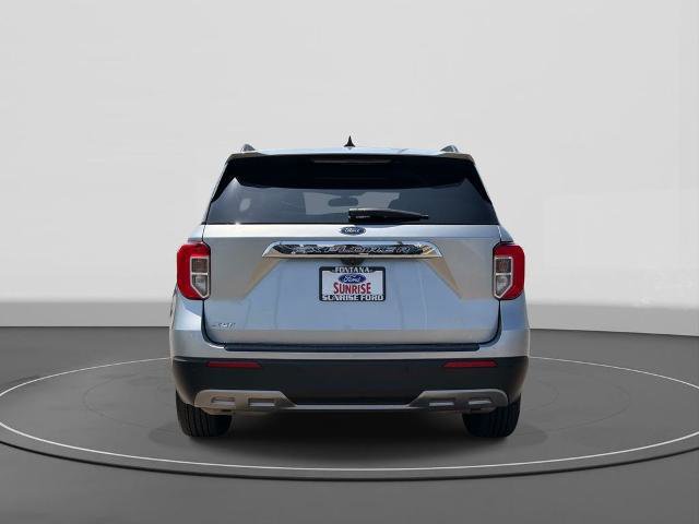 Certified 2022 Ford Explorer XLT w/ Equipment Group 202A image 3