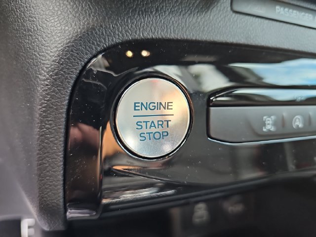 Certified 2024 Ford Escape ST-Line w/ Tech Pack #1 FWD image 29