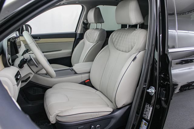 Used 2024 Hyundai Palisade Limited AWD/4WD image 11