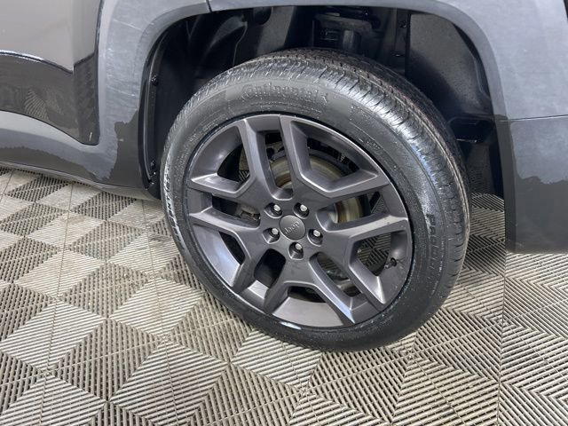 Used 2019 Jeep Renegade Limited w/ Quick Order Package 22P AWD/4WD image 8