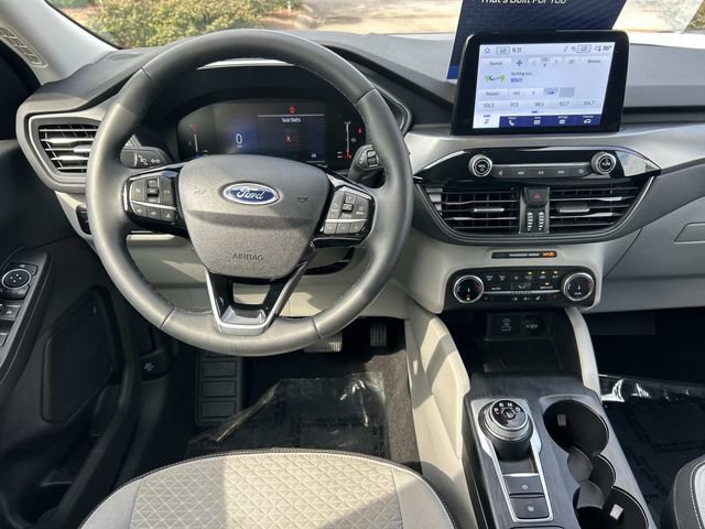 Certified 2023 Ford Escape Active w/ Cold Weather Package FWD image 13