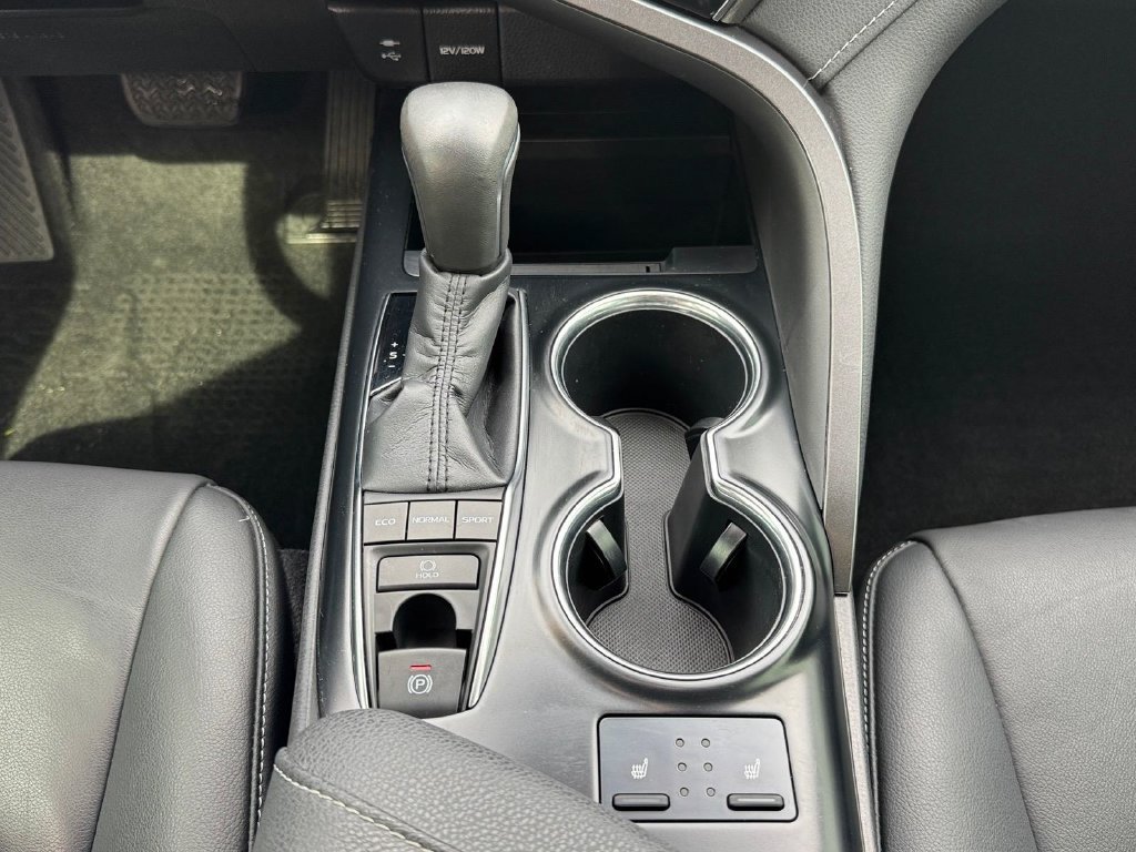 Used 2019 Toyota Camry XSE FWD image 15