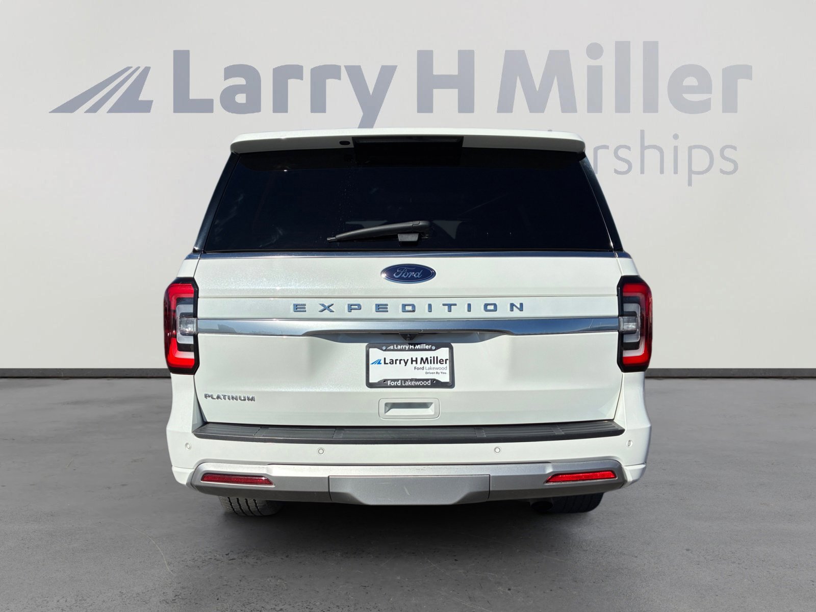 Certified 2023 Ford Expedition Platinum image 4