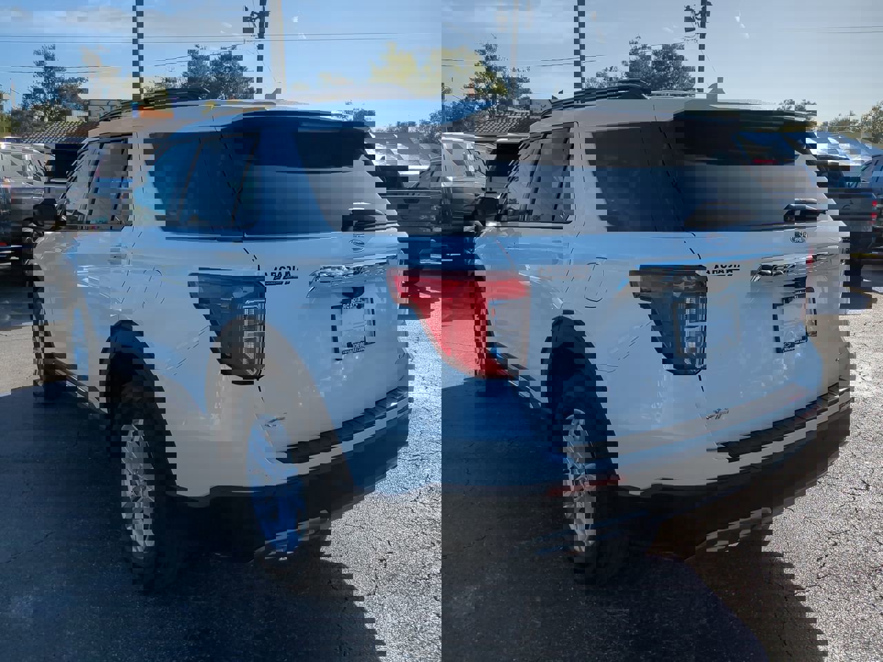 Certified 2022 Ford Explorer XLT w/ Equipment Group 202A image 3