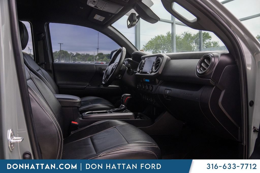 Used 2023 Toyota Tacoma TRD Sport w/ Technology Package AWD/4WD image 21