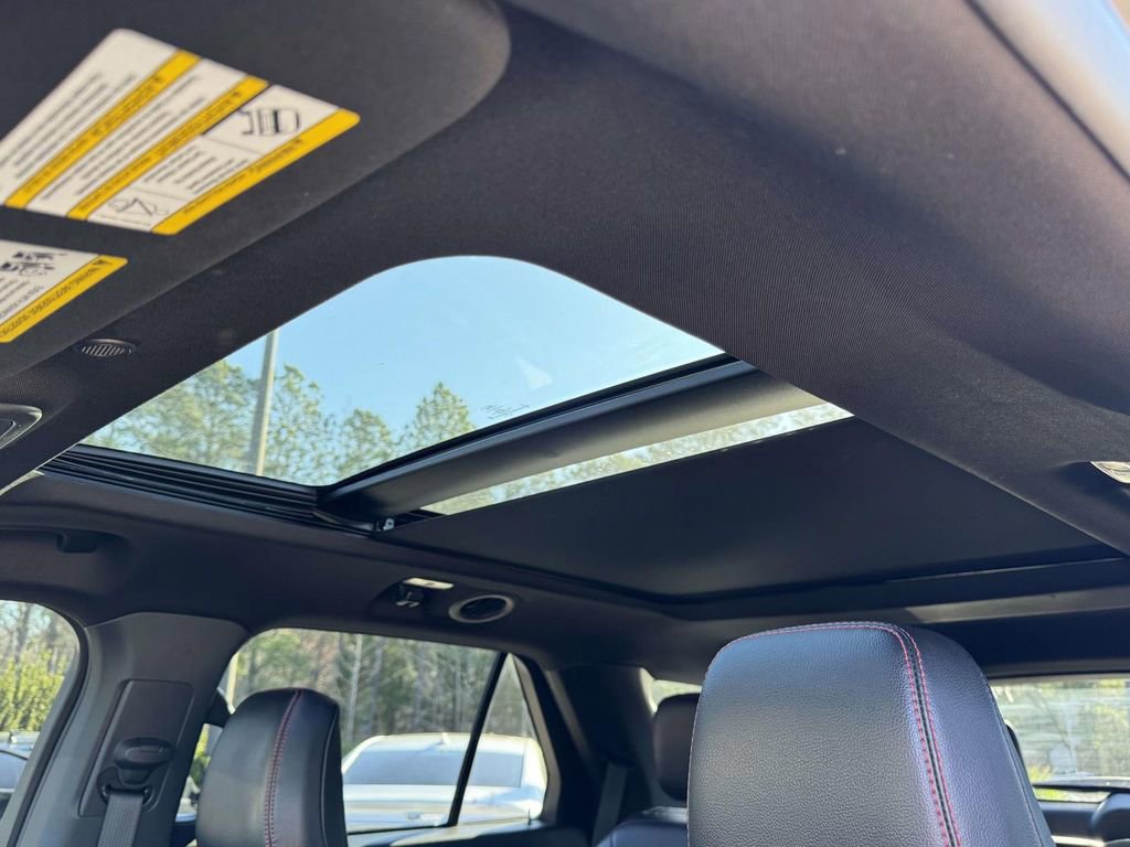 Certified 2023 Ford Explorer ST-Line w/ Class IV Trailer Tow Package image 25