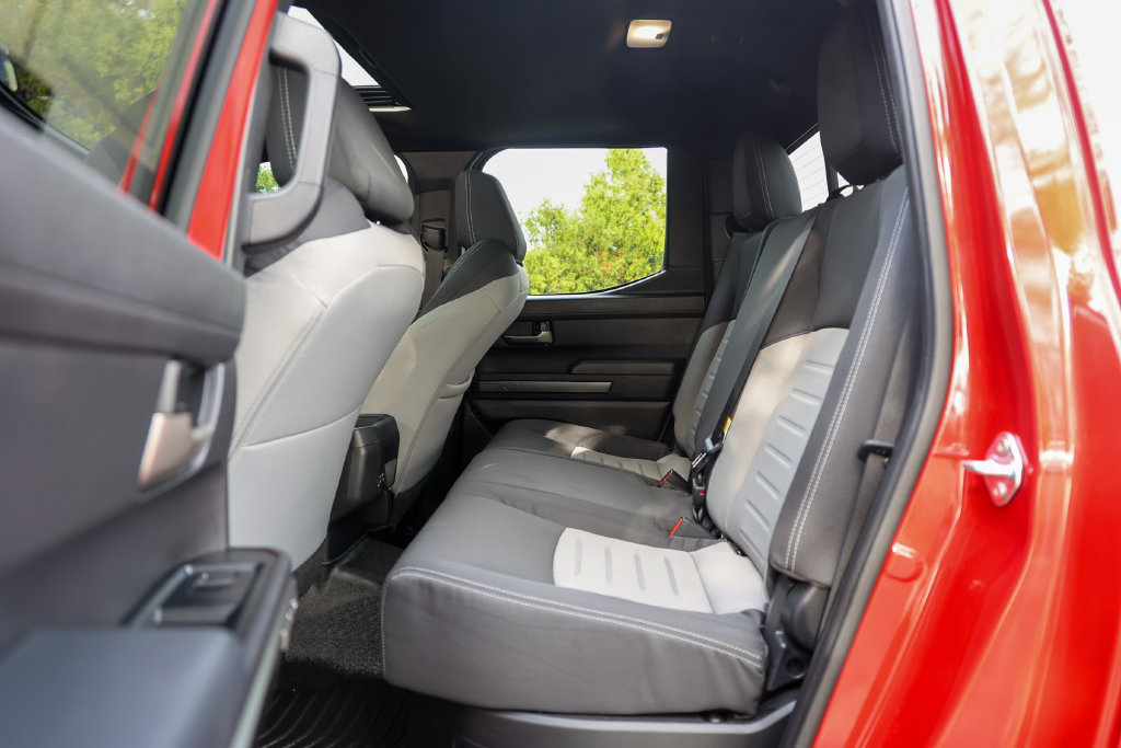 Used 2025 Toyota Tacoma TRD Off-Road w/ TRD Off Road Upgrade Package AWD/4WD image 40