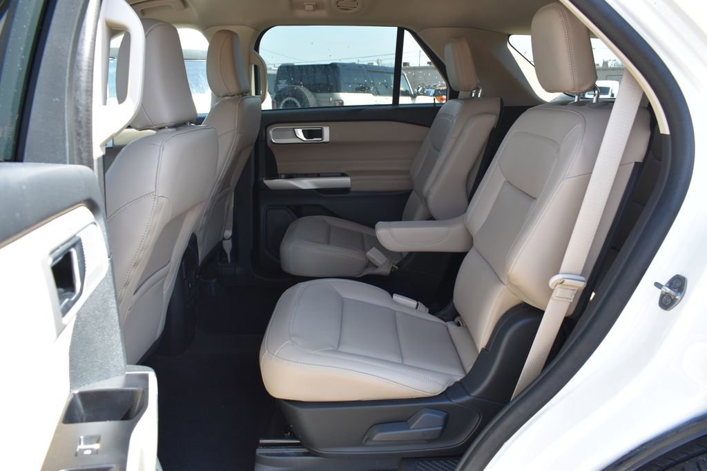 Certified 2023 Ford Explorer XLT w/ Equipment Group 202A image 14