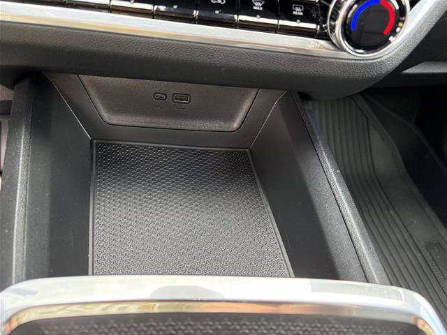 Used 2026 Chevrolet Equinox LT w/ Convenience Package II FWD image 18