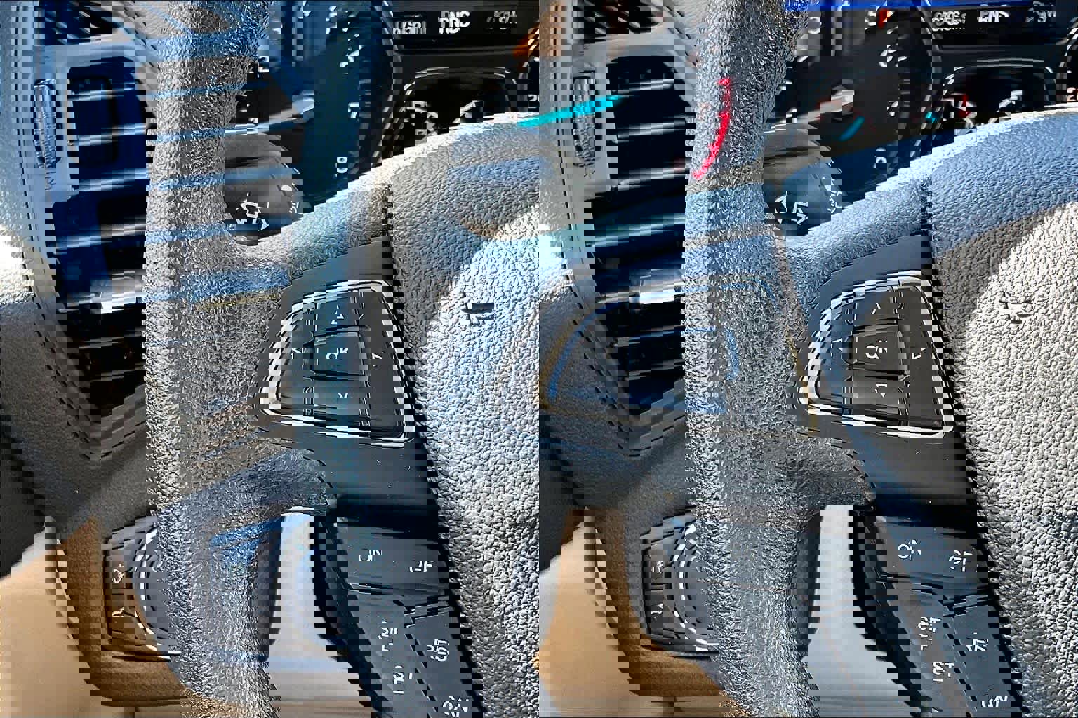 Certified 2019 Ford Escape SE image 26