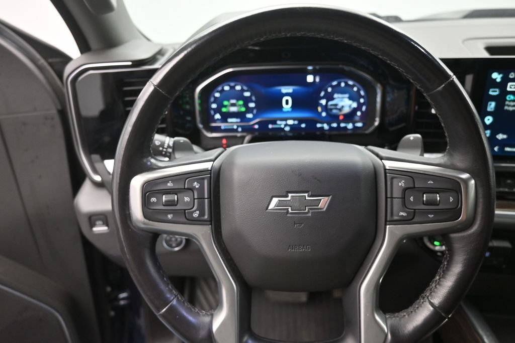 Used 2022 Chevrolet Silverado 1500 LT Trail Boss w/ LT Trail Boss Premium Package AWD/4WD image 3