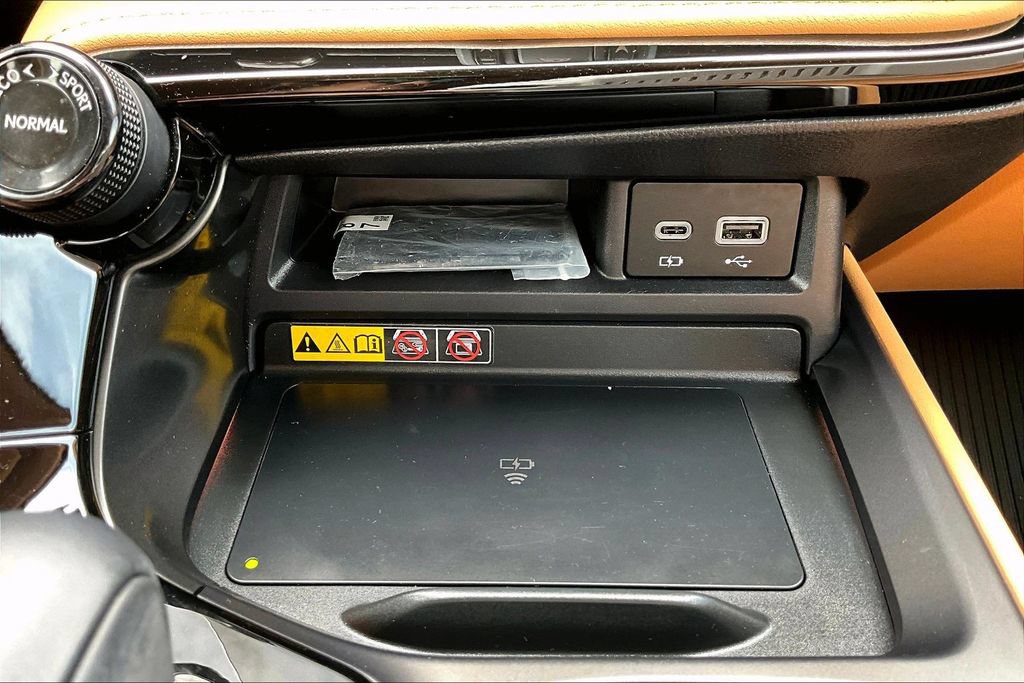 Used 2025 Lexus NX 350h AWD w/ Accessory Package (2T) image 32