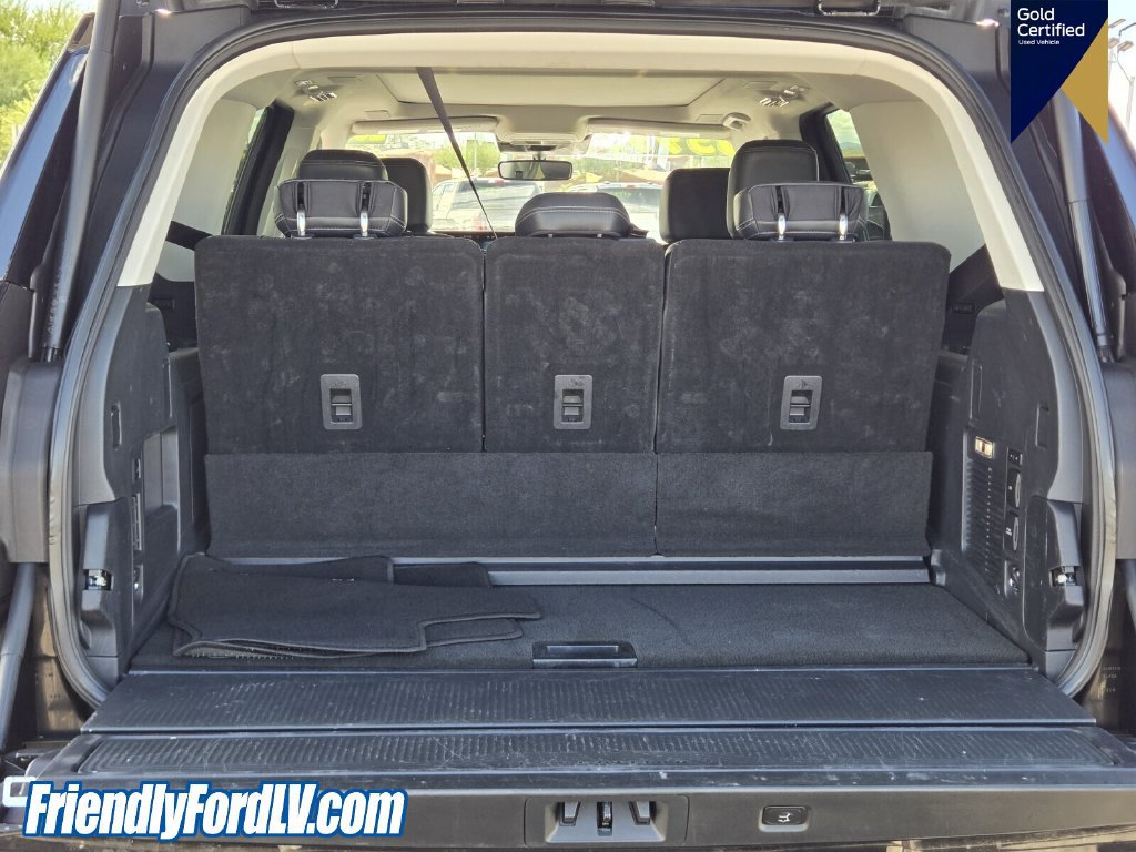 Certified 2025 Ford Expedition Platinum w/ Driver's Package AWD/4WD image 17