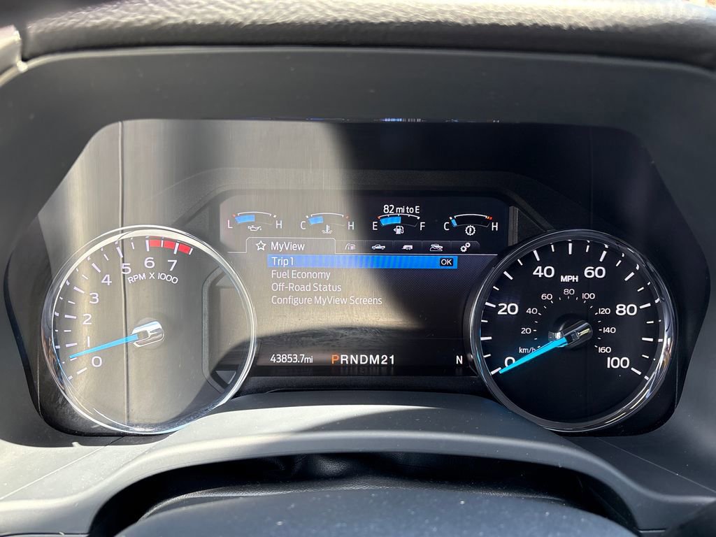 Certified 2022 Ford F250 Lariat w/ Lariat Value Package image 22