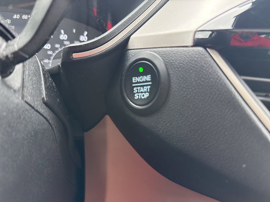 Certified 2022 Ford Escape SEL image 36