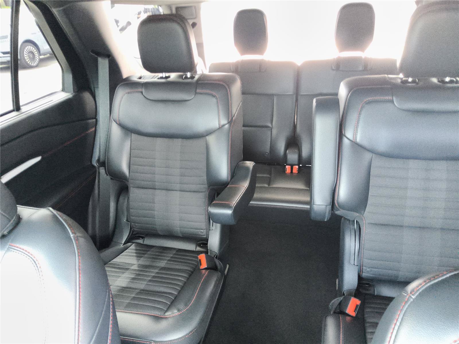 Certified 2025 Ford Explorer ST-Line w/ Premium Package RWD image 19