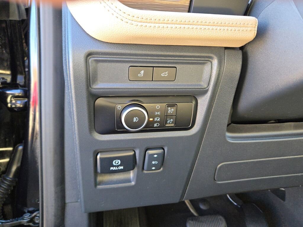 Certified 2023 Ford Expedition Max Limited image 29