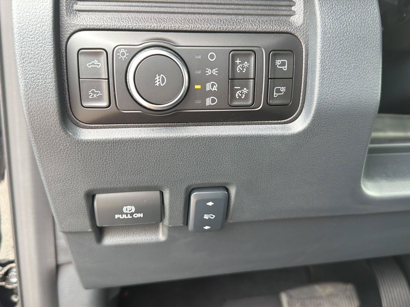 Certified 2026 Ford F350 Lariat RWD image 20