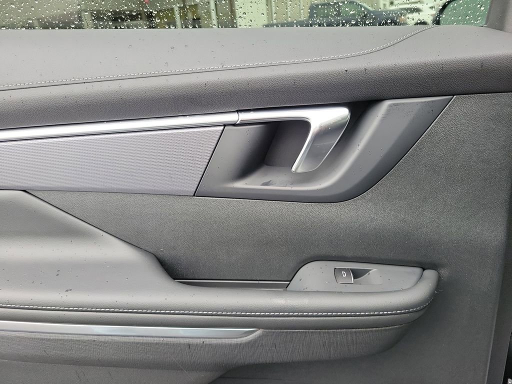 Used 2025 Buick Enclave Sport Touring w/ LPO, All-Weather Package FWD image 15