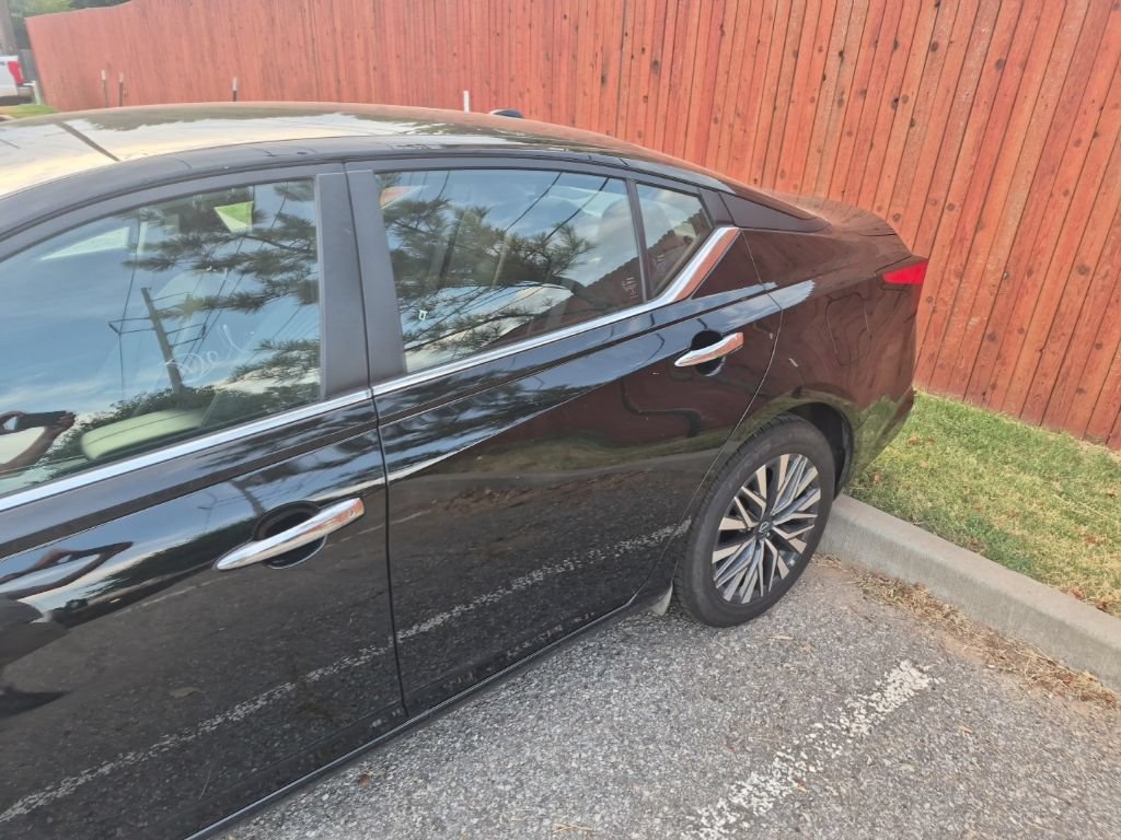 Used 2025 Nissan Altima 2.5 SV FWD image 5