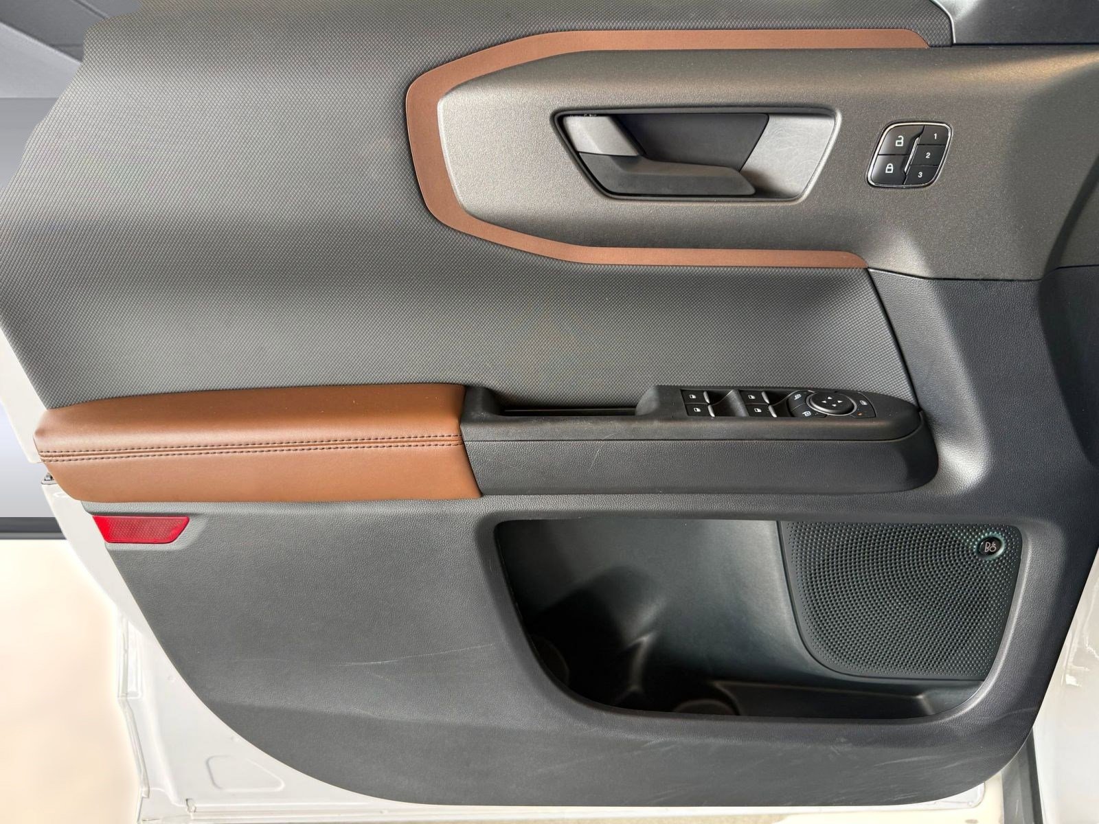Certified 2025 Ford Bronco Sport Outer Banks w/ Outer Banks Tech Package+ AWD/4WD image 22