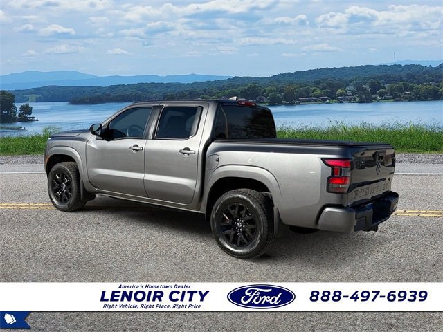 Used 2023 Nissan Frontier SV w/ Midnight Edition Package image 3