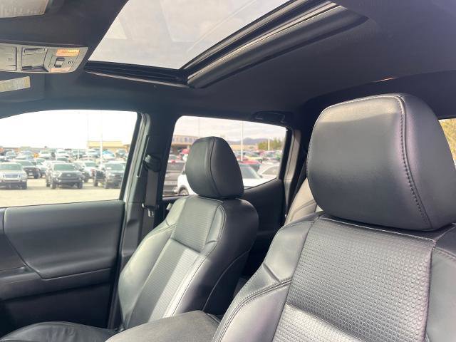 Used 2019 Toyota Tacoma TRD Sport image 7