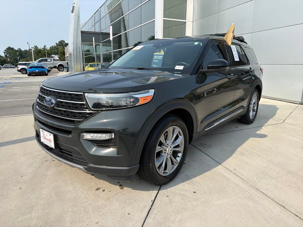 Certified 2023 Ford Explorer XLT w/ Equipment Group 202A RWD image 3