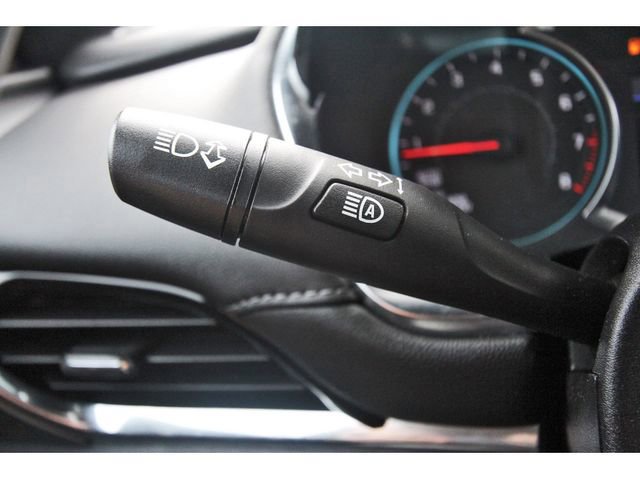 Used 2024 Chevrolet Traverse LT image 19