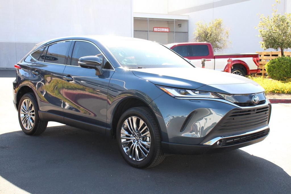 Used 2024 Toyota Venza Limited AWD/4WD image 11