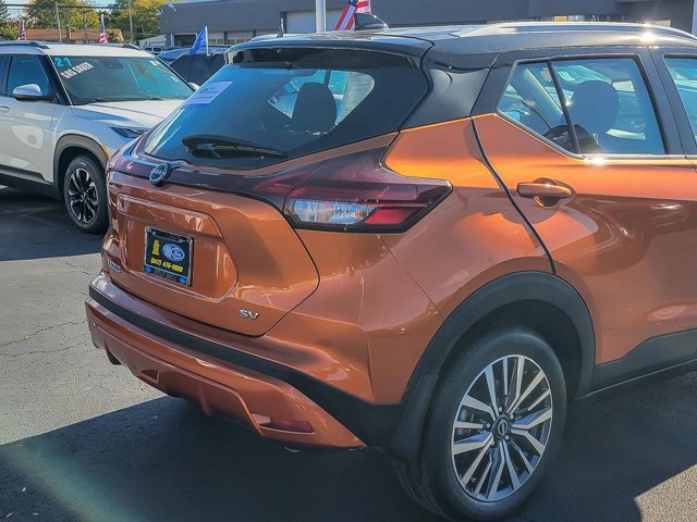 Used 2023 Nissan Kicks SV image 4