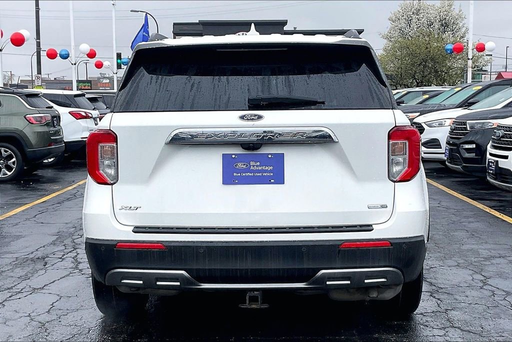 Certified 2020 Ford Explorer XLT w/ Equipment Group 202A image 3