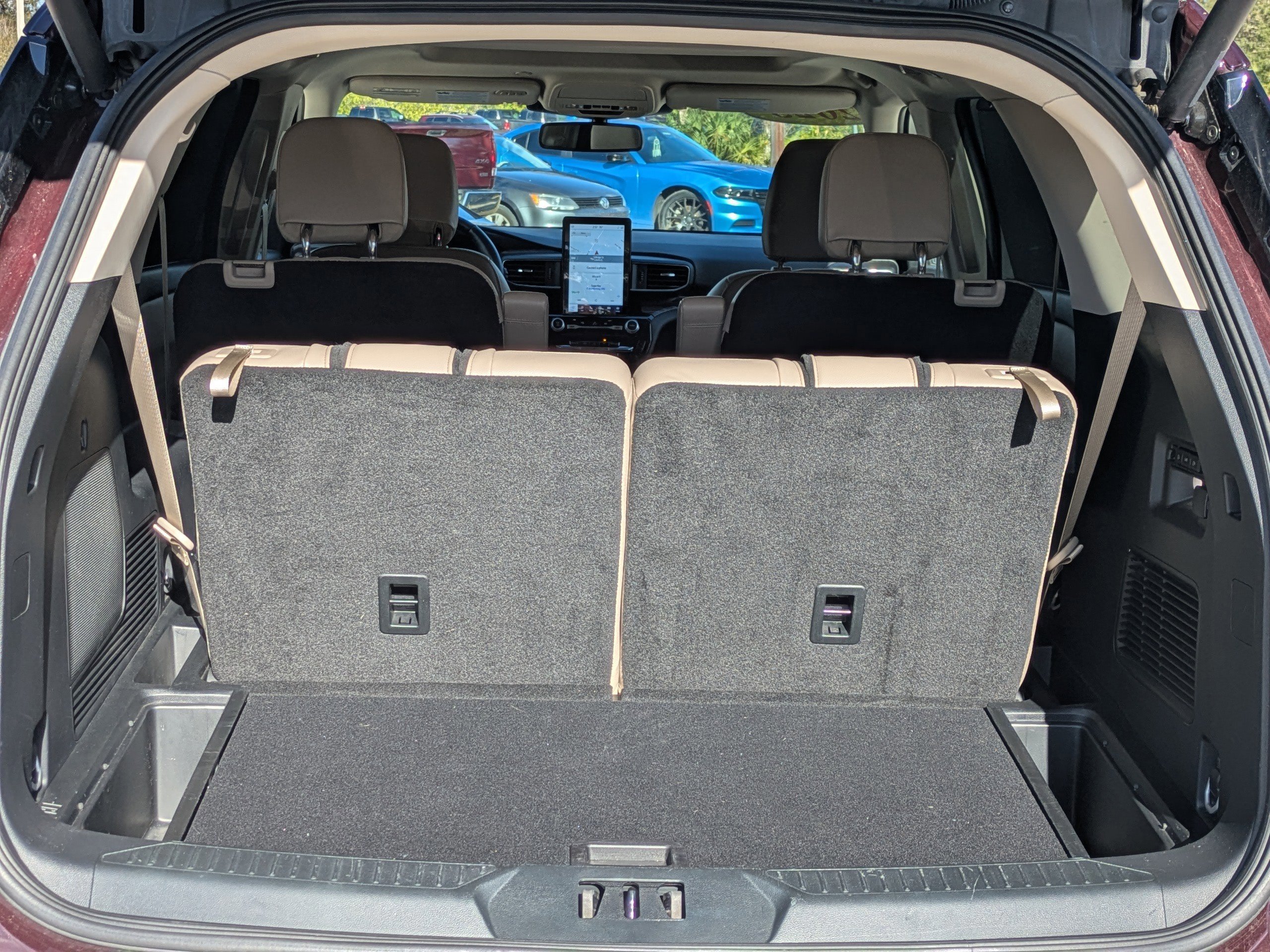 Certified 2023 Ford Explorer Limited w/ Limited Technology Package image 25