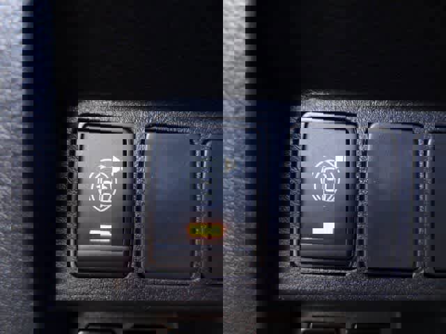 Used 2024 Nissan Frontier SV w/ Technology Package image 17