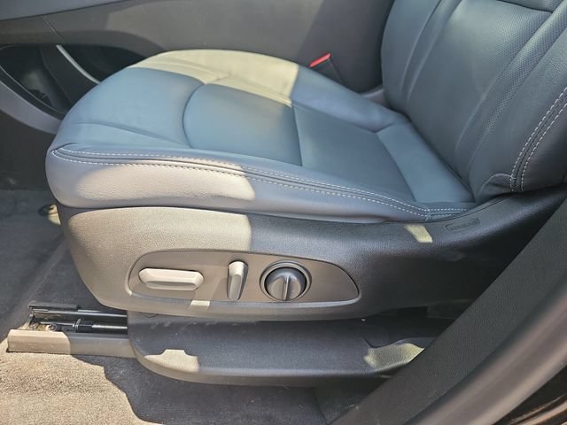Used 2023 Buick Enclave Essence w/ Experience Buick Package FWD image 18