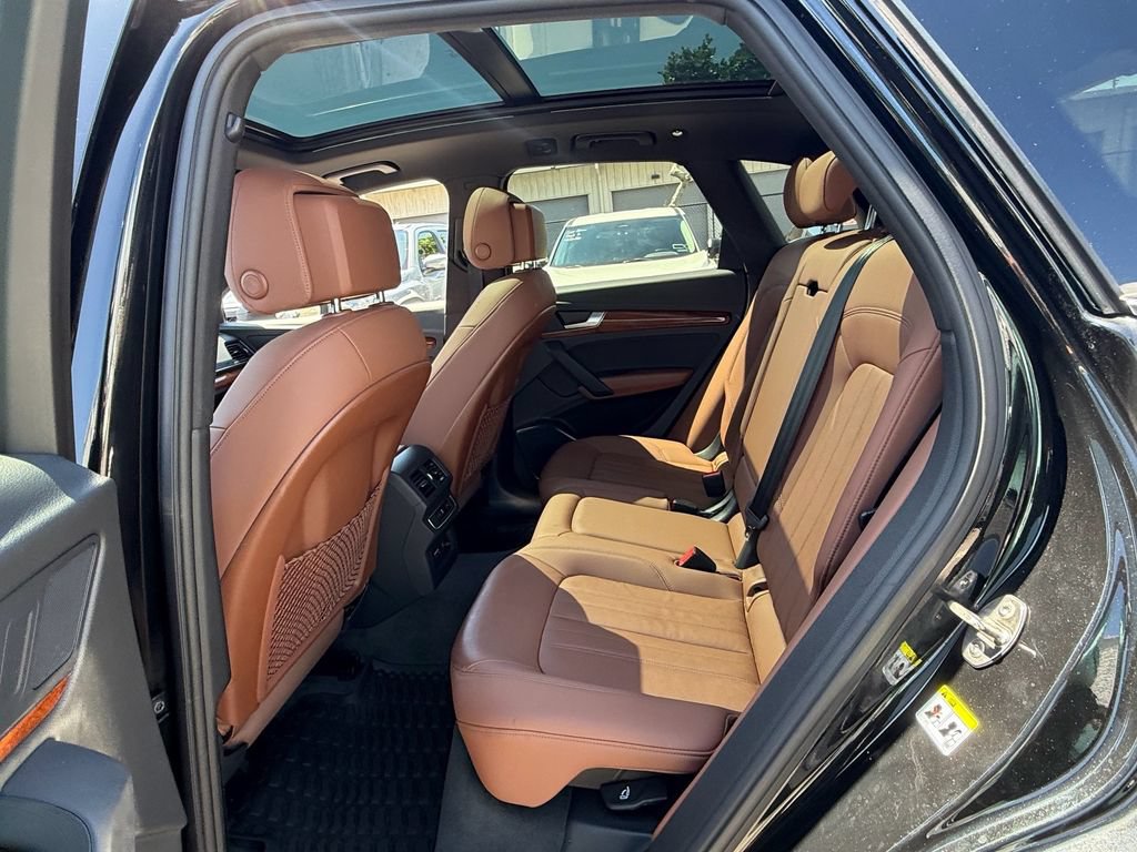 Used 2022 Audi Q5 2.0T Premium AWD/4WD image 12