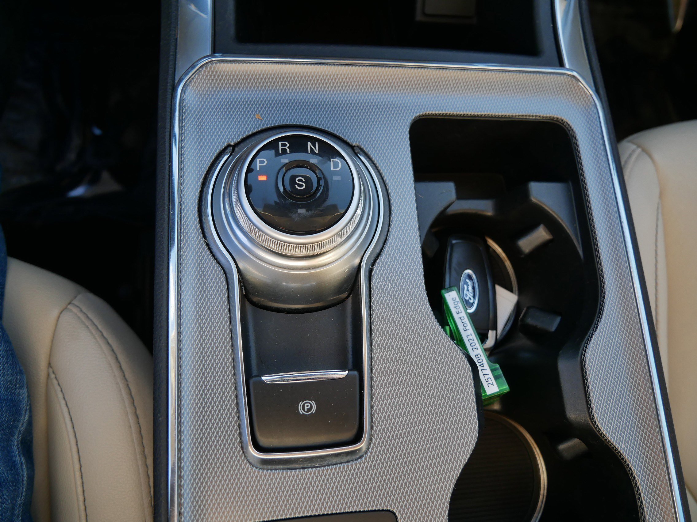 Certified 2021 Ford Edge Titanium w/ Cargo Accessory Package image 24