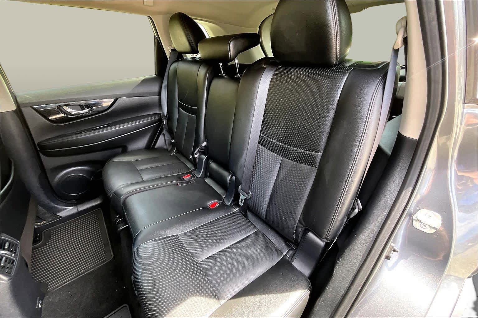 Used 2020 Nissan Rogue SL w/ Premium Package AWD/4WD image 21