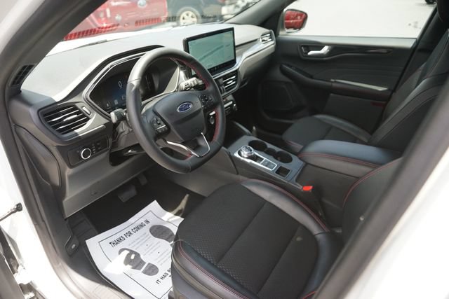 Certified 2025 Ford Escape ST-Line w/ Tech Pack #1 FWD image 8