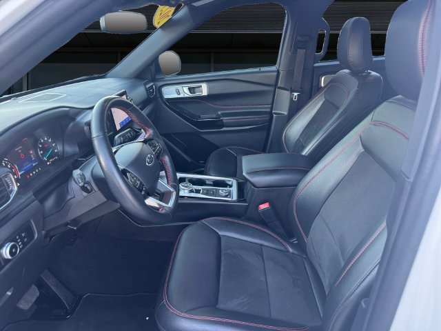 Certified 2023 Ford Explorer ST-Line AWD/4WD image 9