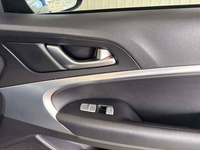 Used 2023 Genesis G70 2.0T RWD image 19