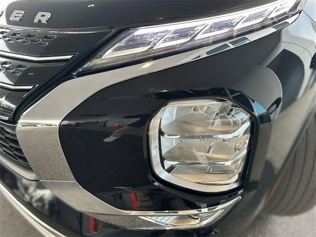 Used 2023 Mitsubishi Outlander SE image 9