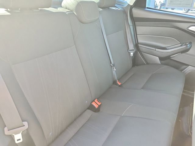 Certified 2018 Ford Focus SE w/ SE Appearance Package image 24