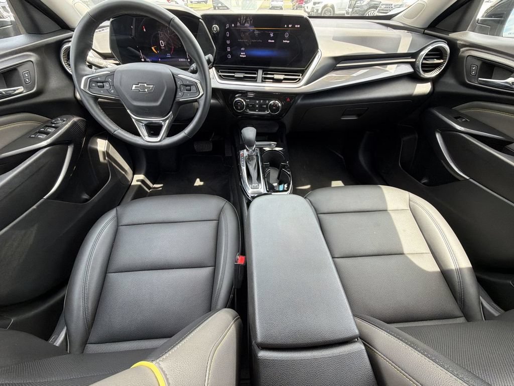 Used 2025 Chevrolet Trax ACTIV w/ Sunroof Package FWD image 23