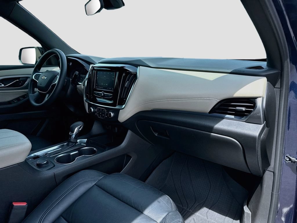 Used 2022 Chevrolet Traverse LS FWD image 28