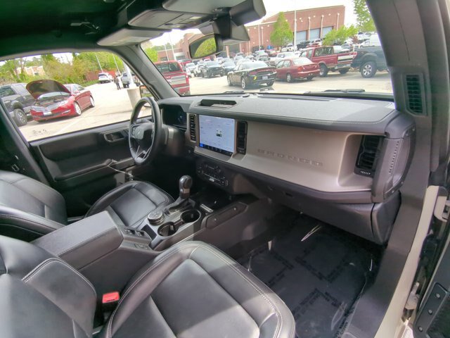 Certified 2025 Ford Bronco Outer Banks AWD/4WD image 36