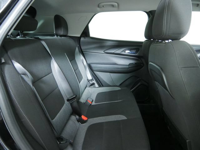 Used 2022 Chevrolet TrailBlazer LT w/ Convenience Package FWD image 16