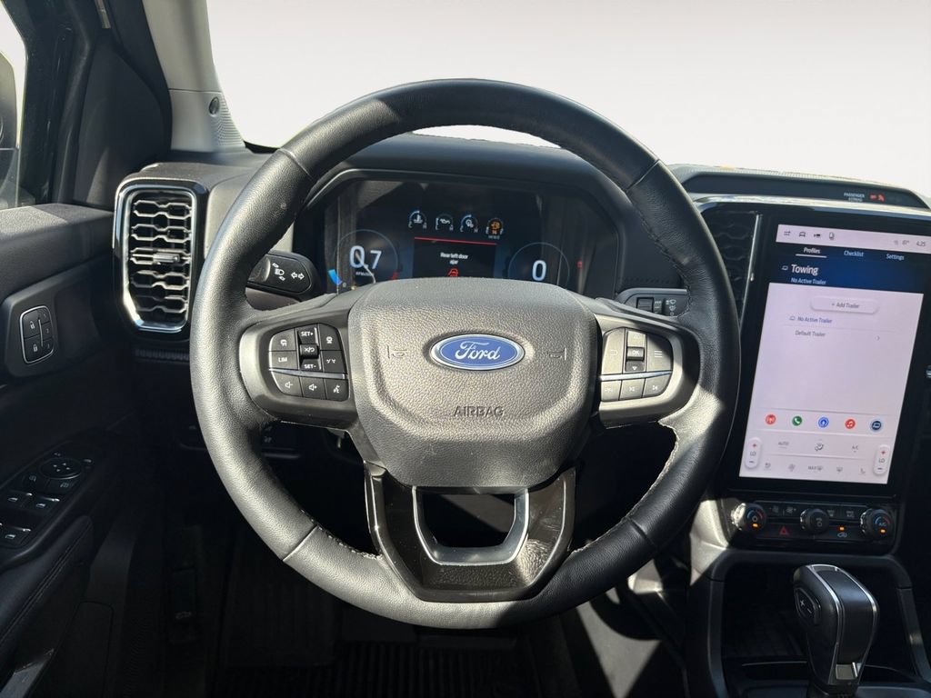 Certified 2025 Ford Ranger Lariat w/ FX4 Off-Road Package AWD/4WD image 13