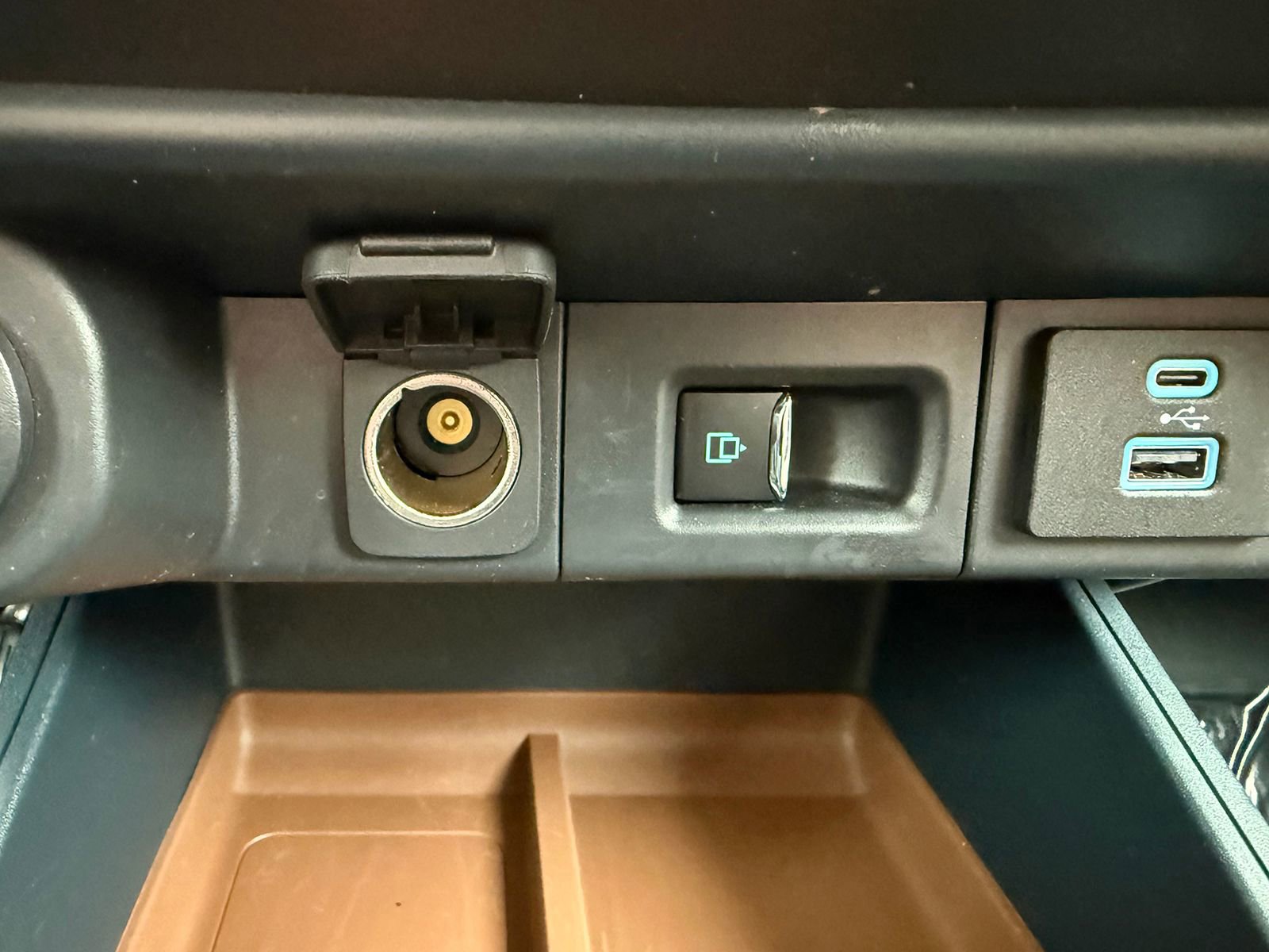 Certified 2022 Ford Maverick Lariat w/ Lariat Luxury Package image 27