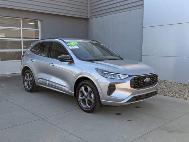 Certified 2023 Ford Escape ST-Line image 2